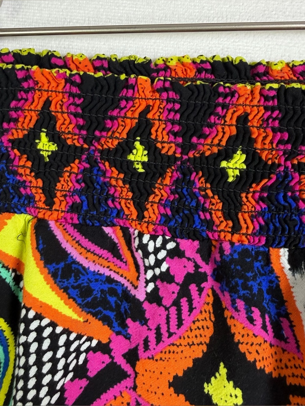Trina Turk Women’s Sz S Boho Geometric Print Pom Pom Tassel Festival Shorts - Picture 5 of 10